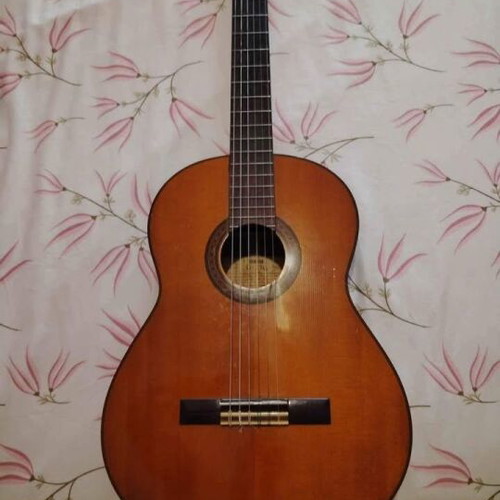 Classical guitar Yamaha used, reliable economical option