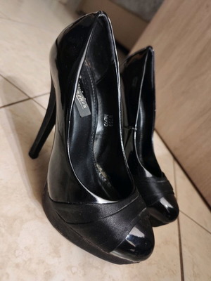 Boziki pumps size 38 like new, worn once