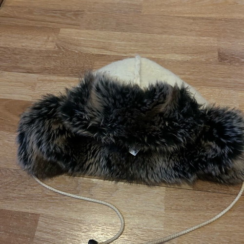 66 North woolen kids hat like new, white from Iceland