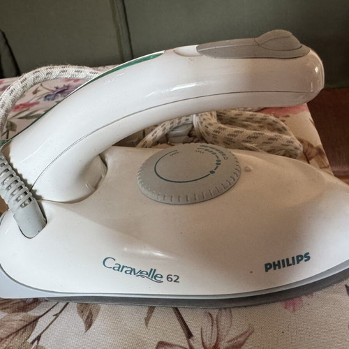 Philips Caravelle 62 Mini Travel Iron like new, 20cm