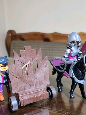 Playmobil 4437 Barbarians Attack Troop used, knights