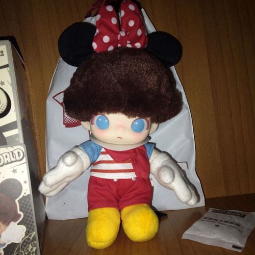 Popmart Dimoo World Minnie’s Balloon plush pendant like new