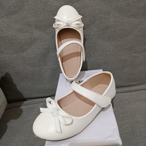 White ballerina shoes size 29 new with scratch fastening
