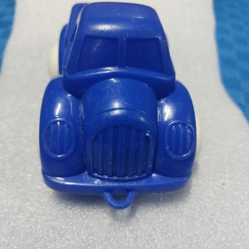 Set of 2 toy cars like new