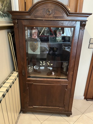 Guglielmo Brotz & C. Trieste Showcase like new, authentic Italian solid wood
