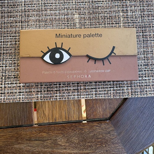 Miniature palette Sephora like new, brown earthy shades