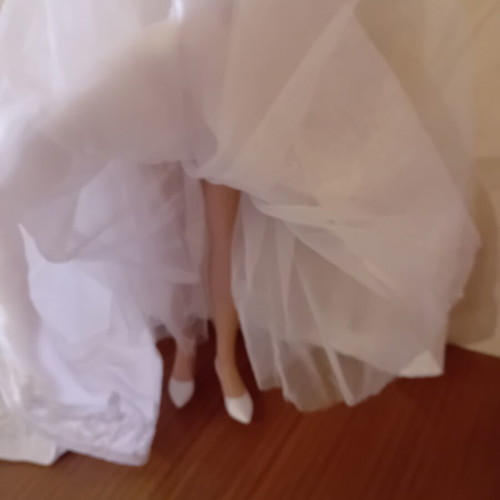 Danbury Mind Princess Kate porcelain doll new in wedding dress