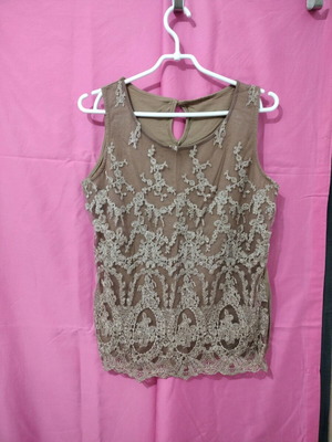 Cotton blouse with tulle lace and old gold lame like new, size M