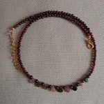 Necklace with granade & tourmaline