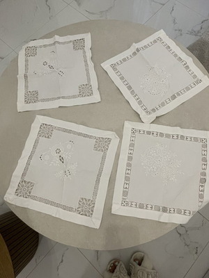 Mini doilies set of 4, two different designs