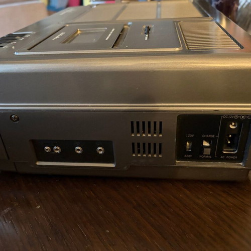 Broksonic CIRT-1800 Vintage Portable TV Radio Cassette Recorder used