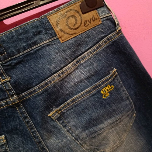 Eva crop low-rise jeans size M like new, blue