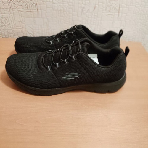 Skechers sports black sneakers new size 42