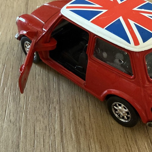 Mini Cooper die cast model with opening doors, like new