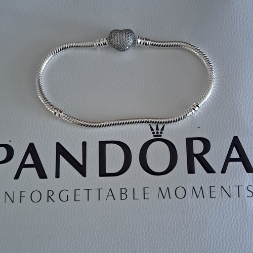 Pandora bracelet size 18 cm new, heart clasp with pave