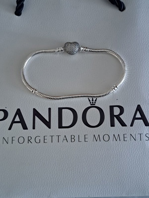 Pandora bracelet size 18 cm new, heart clasp with pave