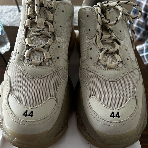 Balenciaga shoes Triple S Clear Sole sneaker like new, off white and beige