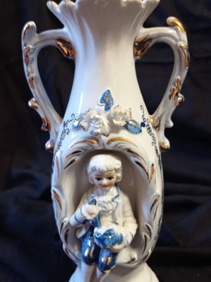 Vintage porcelain Victorian vase white and blue with gold like new