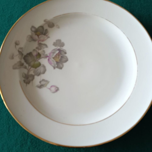 Vintage Rosenthal dessert set like new, 6 small and 1 large plate