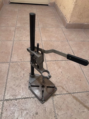 Wolfcraft drill stand used, 90° support for hand drill