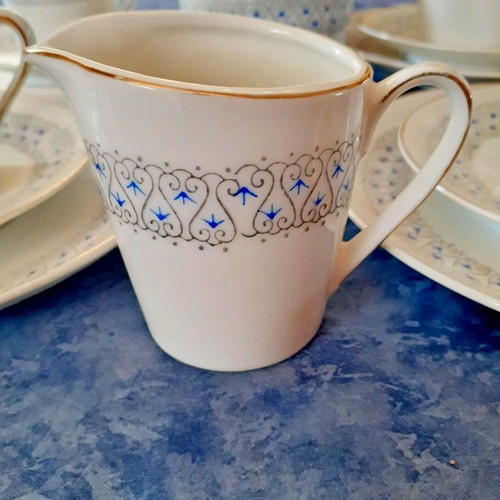 King Fine Porcelan Tea Set