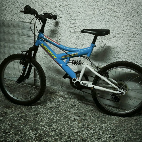 Children's bicycle with suspension like new