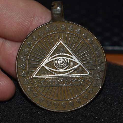 Masonic pendant used, bronze, 46x38x6 mm