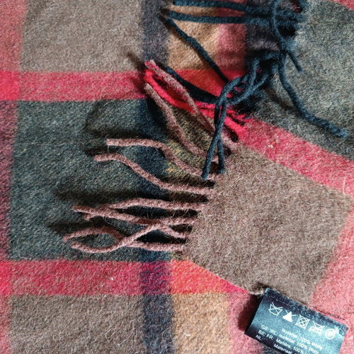 Wool scarf like new, multicolored