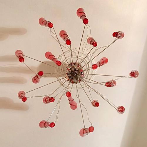 Crystal chandelier with wall lamp like new, 18 bulbs and decorative red crystals