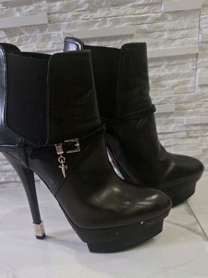 Cesare Paciotti brown heels size 37 like new