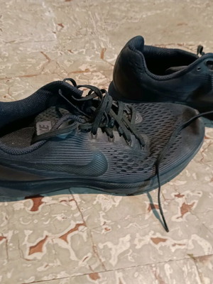 Nike Pegasus αθλητικά σαν καινούργια, μέγεθος 44,5, μαύρα