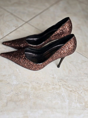 Pumps used in bronze glitter, size 39