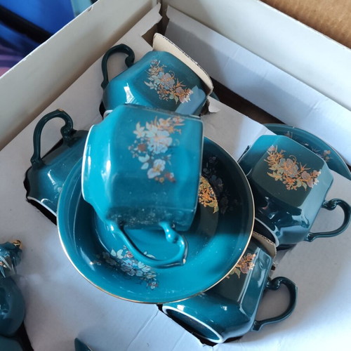 Korosten Porcelain Vintage Tea and Coffee Set, turquoise with gold trim