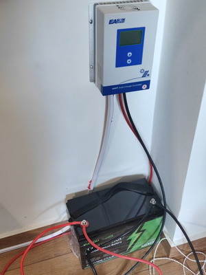Dattouboss 12.8v 100ah Inverter 2000watt Easun 60 A New