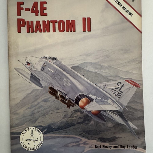 McDonnell Douglas F-4 Phantom II aviation book like new, English