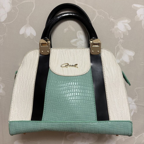 Axel shoulder bag like new, turquoise white croco texture