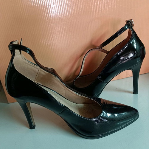 Maria Mare black heels size 37 with ankle strap like new