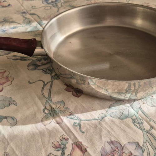 Frying pan 28 cm for electric stove like new