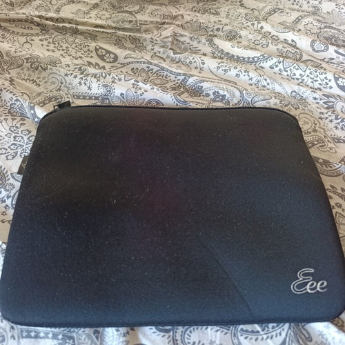 Laptop or tablet case, black