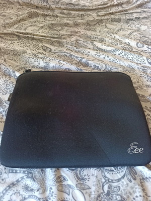 Laptop or tablet case, black