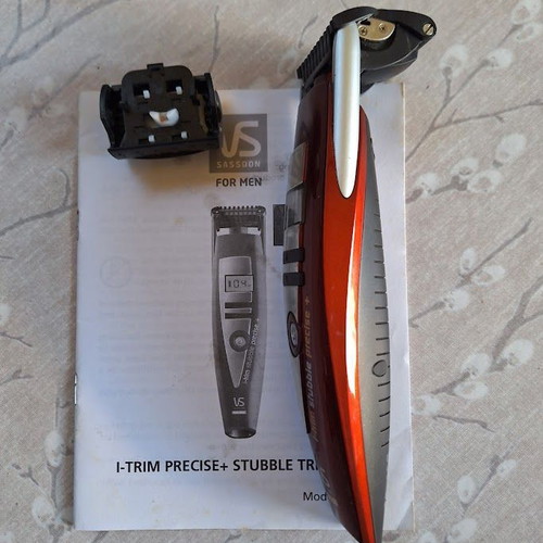 VS Sassoon i-Trim Precise+ Stubble Trimmer with New Foil Shaver Head