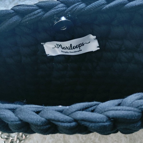 Handmade black knitted shoulder bag with steel chain