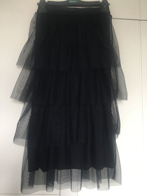 Lynne tulle skirt new size L