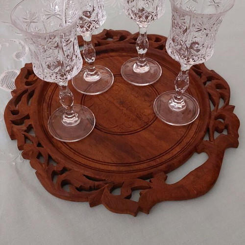 Set of 4 vintage crystal liqueur glasses 13cm and carved wooden tray 27cm like new