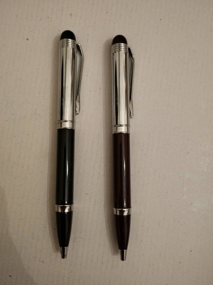 Pens like new, set of 2, black and brown