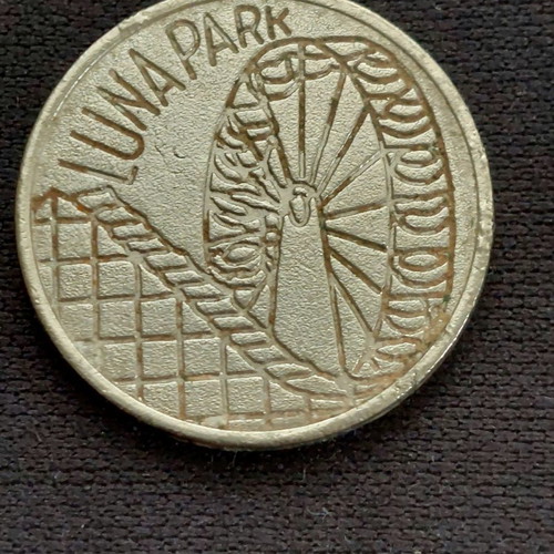 Lunapark coin used