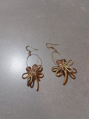 Dangling earrings with butterflies new, gold color
