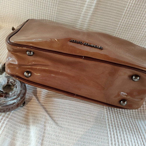 Patent leather handbag light brown like new