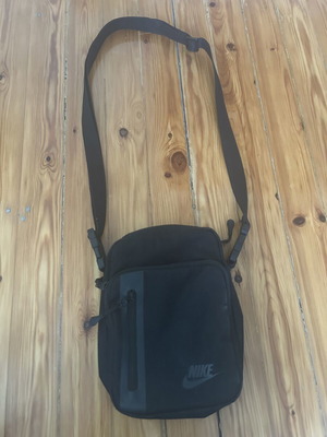 Nike bag black like new