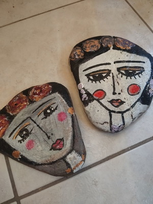 Ζωγραφική σε πέτρα Frida μεταχειρισμένη, σετ 2 τεμαχίων